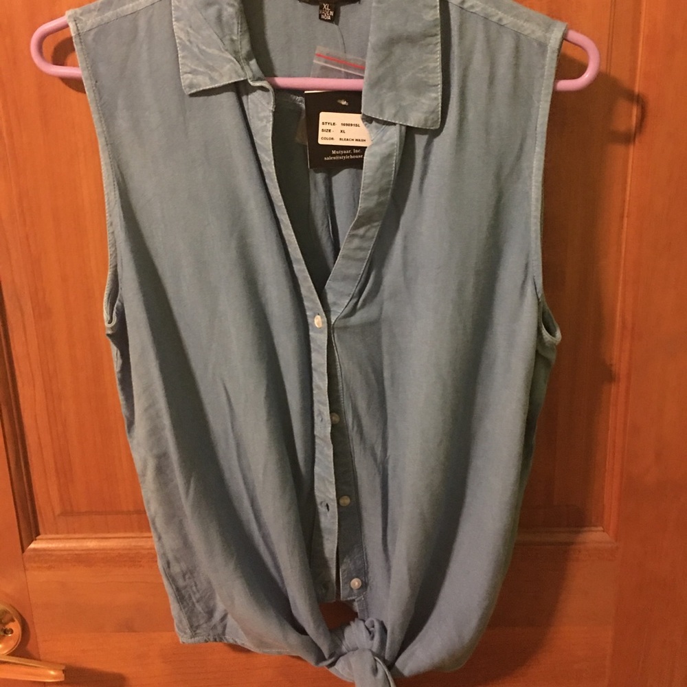 Sleeveless denim tie bottom